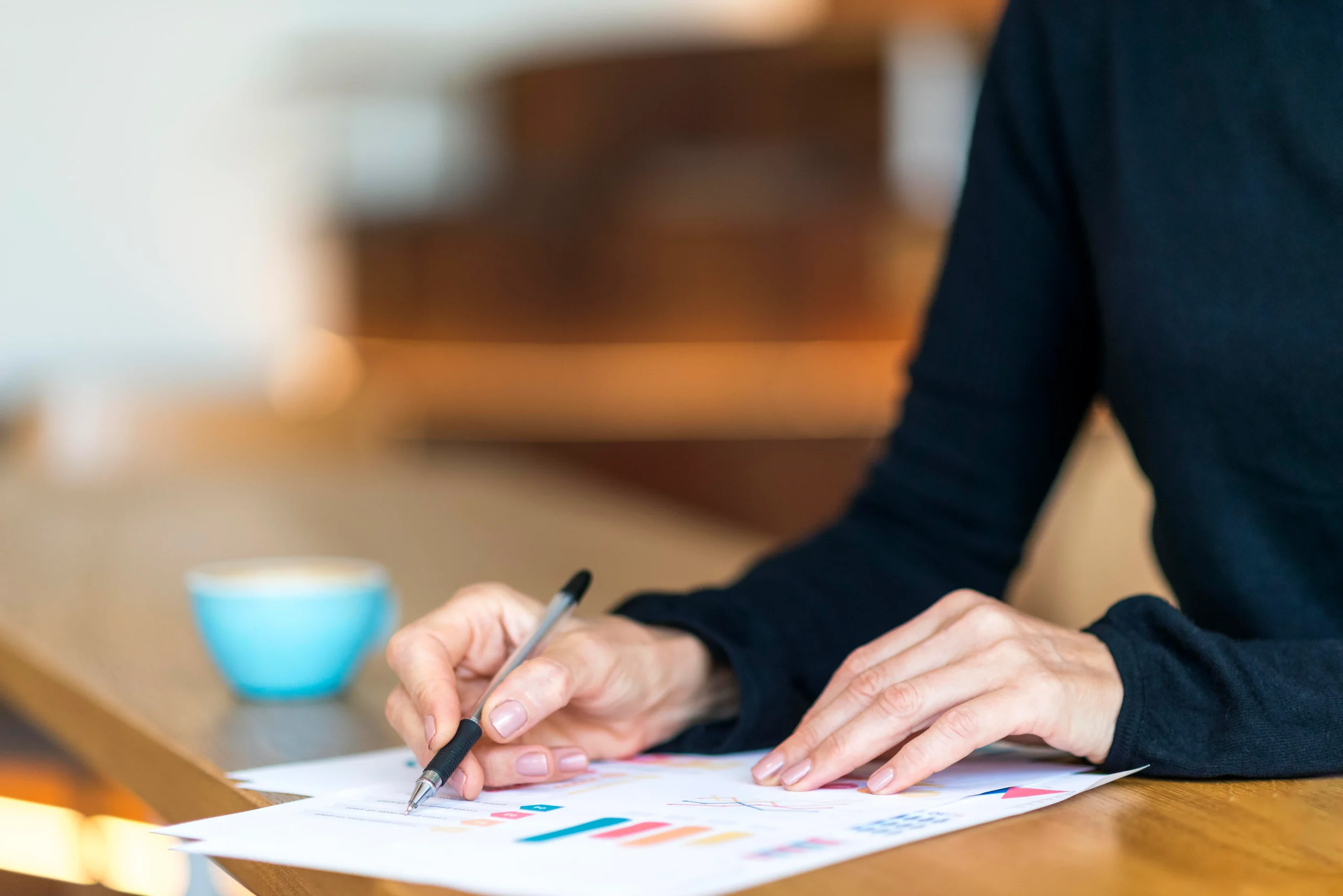 Antes de firmar acuerdos de divorcio que involucren una empresa familiar, revise participaciones, deudas, gobierno corporativo, valorización y riesgos patrimoniales.